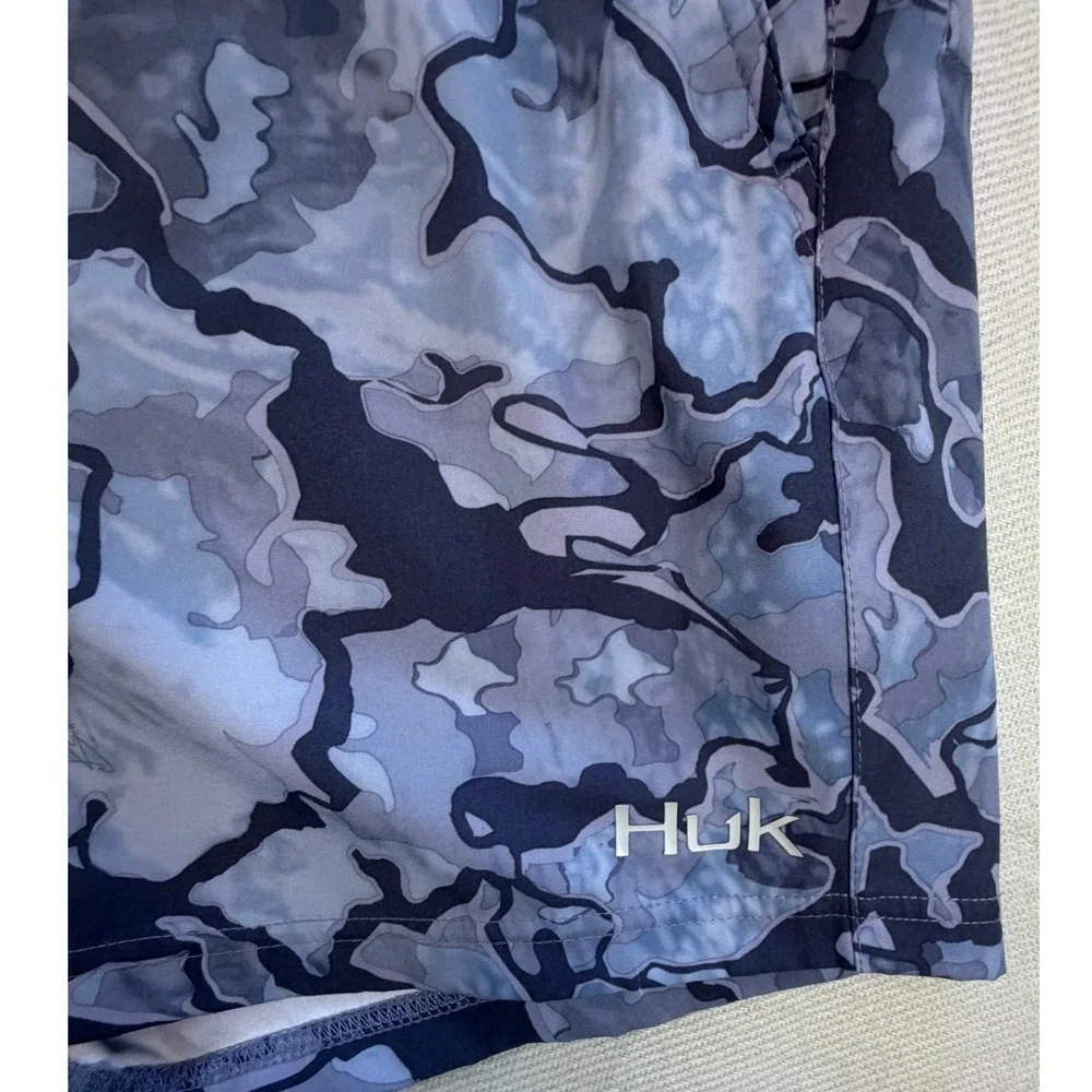 Huk Performance Fishing Shorts Mens XL Grey Blue Camo H2000110 Stretch Outdoor